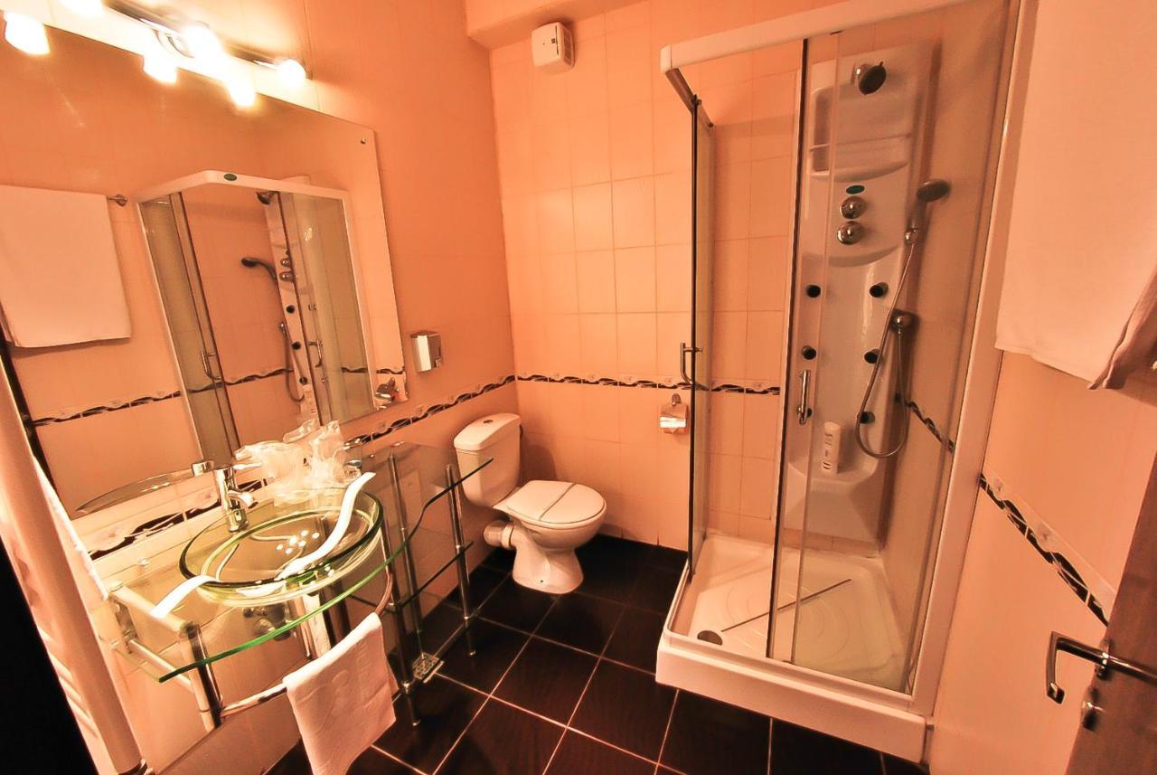 Hotel Magic Gt Trivale 皮特什蒂 外观 照片